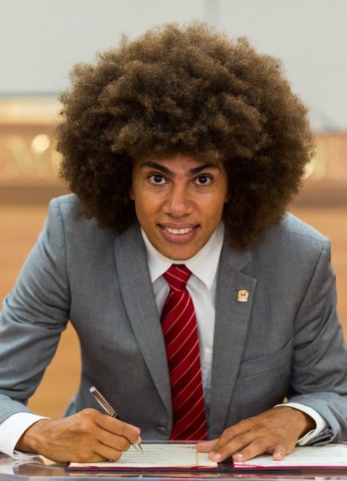 Cuidado em quem você vota: deputado se declara maconheiro com orgulho e vereadora chama traficante de trabalhador explorado