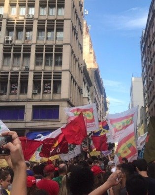 Porto-alegrenses, preparem-se: a esquerda volta à Esquina Democrática amanhã para mais um “ato pela democracia”