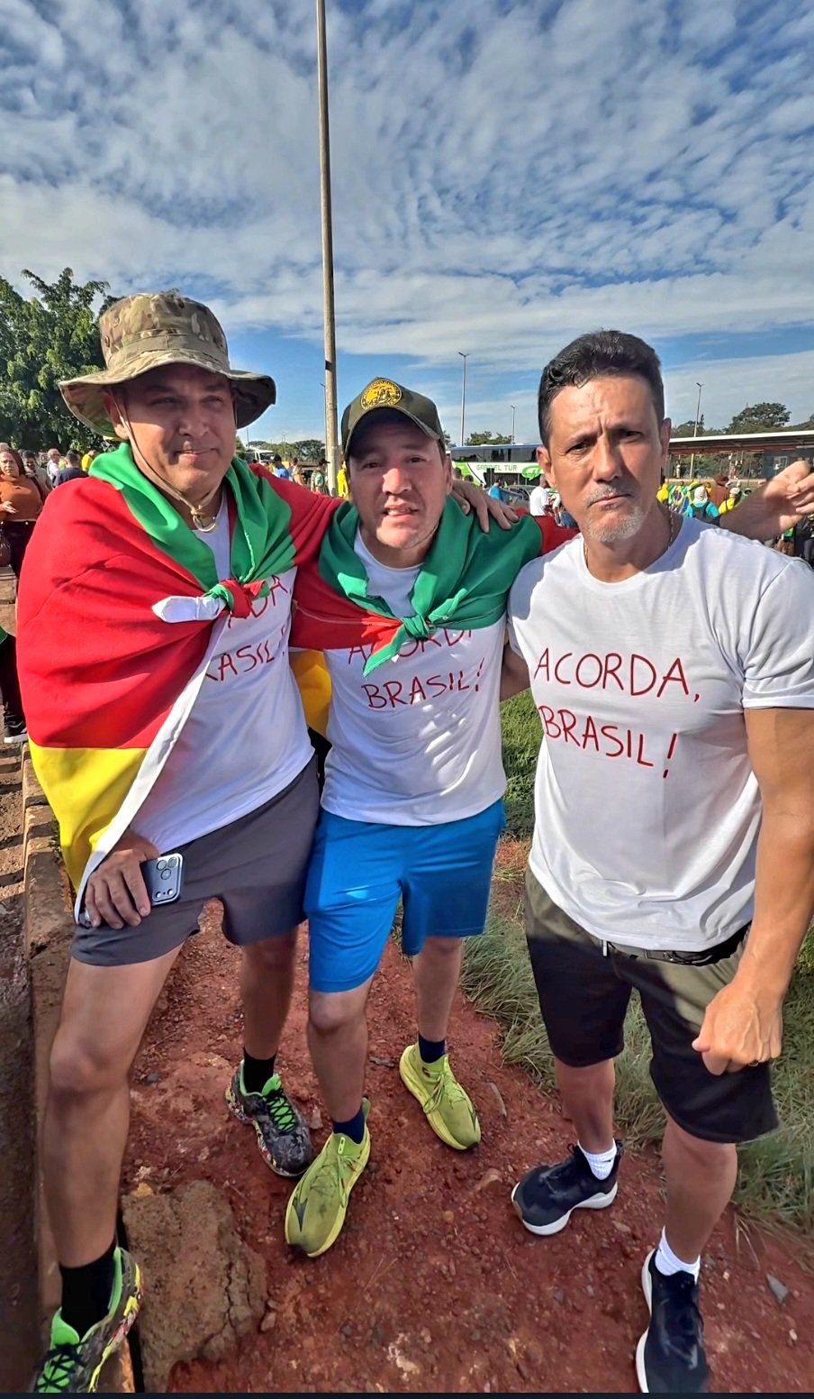 Representação gaúcha marca último dia da caminhada de Nikolas rumo a Brasília