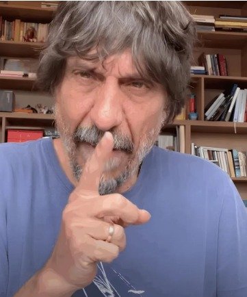 Peninha destila intolerância e ataca evangélicos 