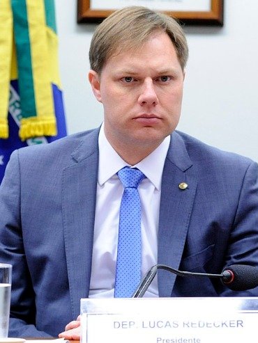 Redecker reforça combate à exploração sexual infantil e destaca projetos de lei para ampliar proteção