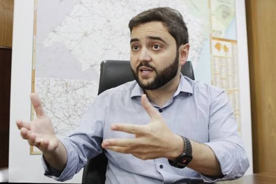 “Pode ser incoerente”, diz Gabriel sobre ex-aliados que migraram para outro campo