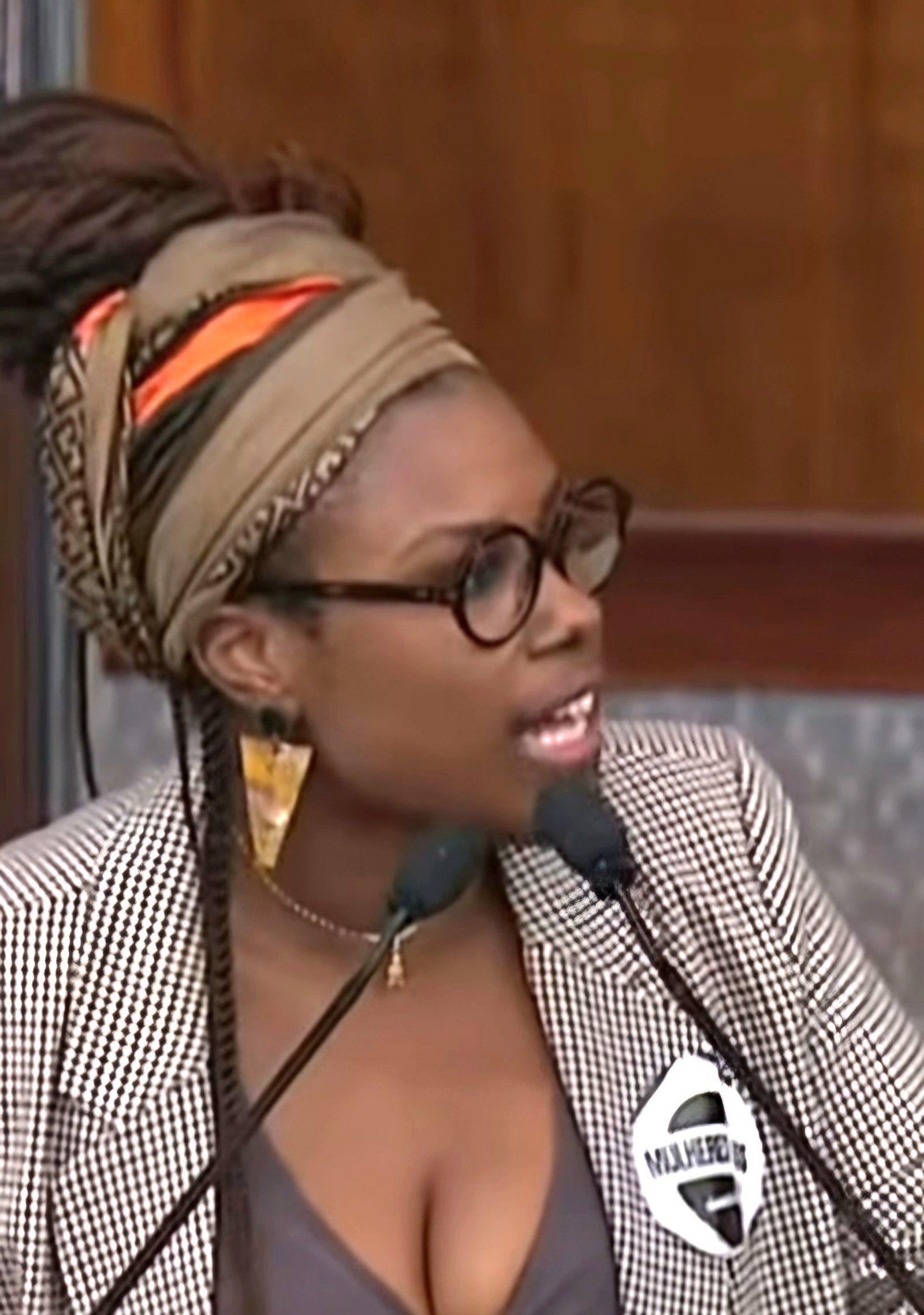 Emergência fora do ar expõe risco às mulheres