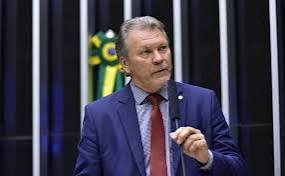 Deputado Afonso Hamm cobra solução do governo federal diante do risco de desabastecimento de diesel no RS