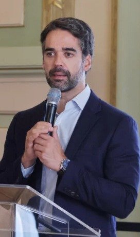 Leite diz estar feliz em continuar no mandato