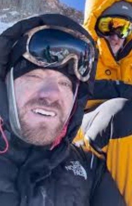 Lucchese tenta vencer o Everest para não congelar nas urnas