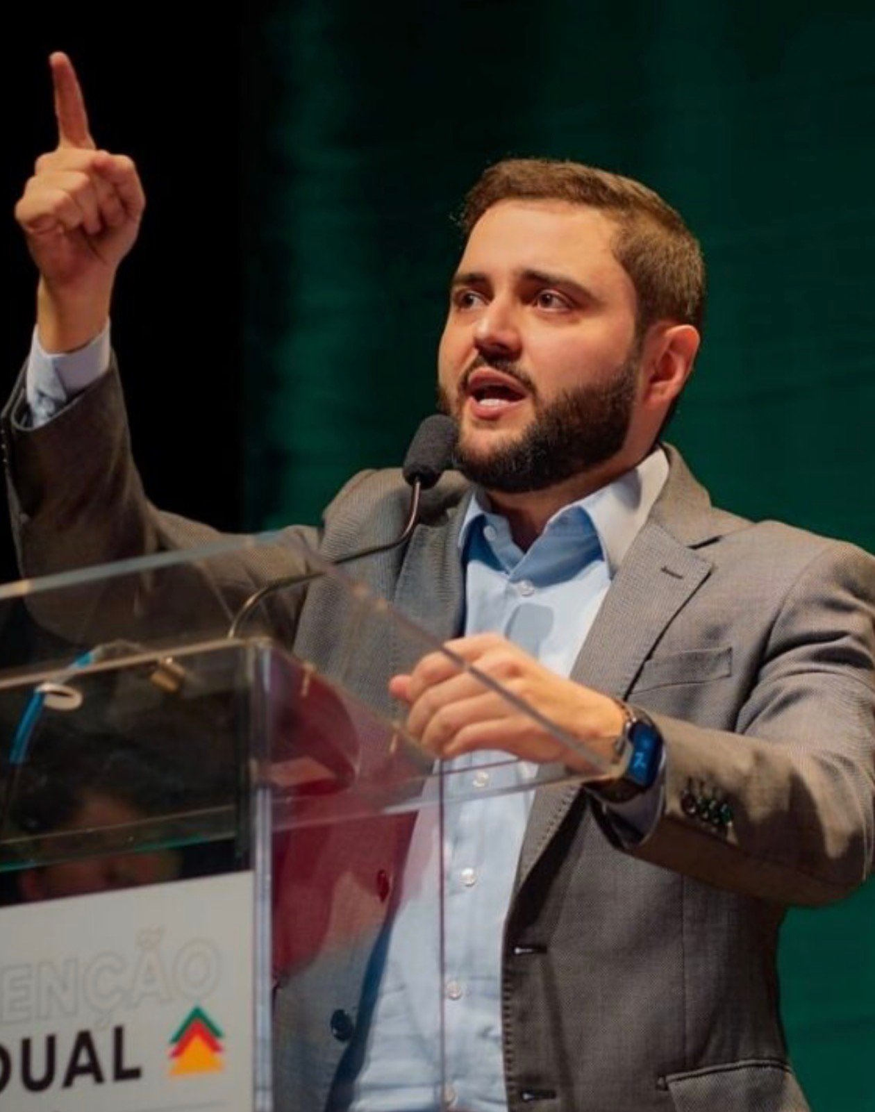 Nem no próprio governo Gabriel Souza encontra palanque