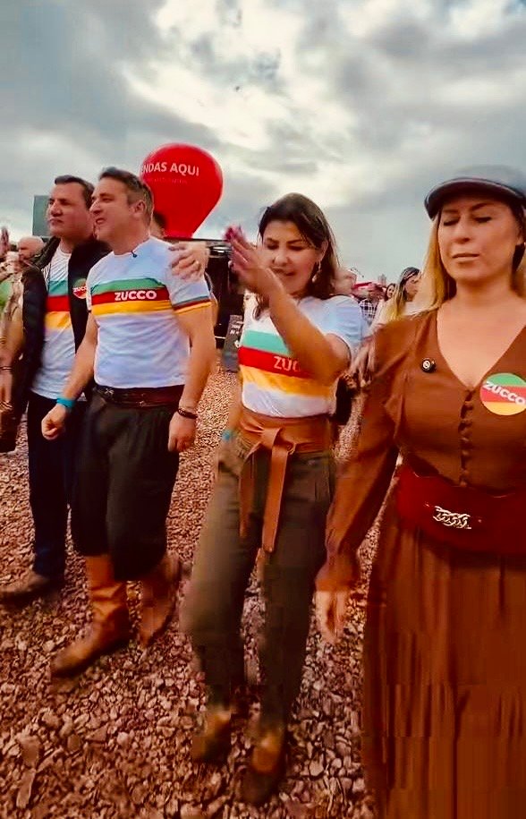 Enquanto Zucco lota a Expochurrasco, Gabriel e Polo somem da grelha