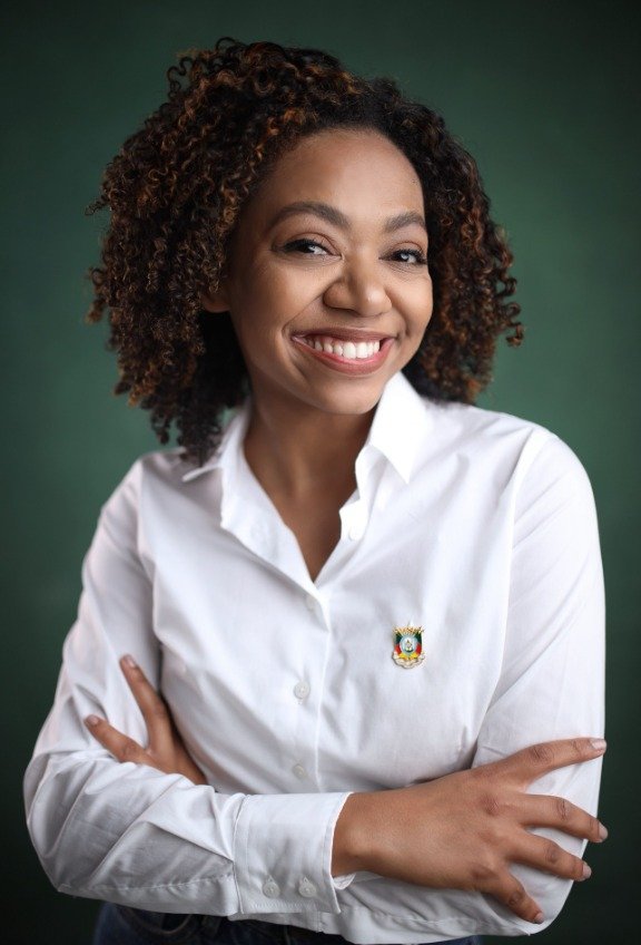 Novo aposta em pauta conservadora com pré-candidatura de Sâmila Monteiro à Assembleia