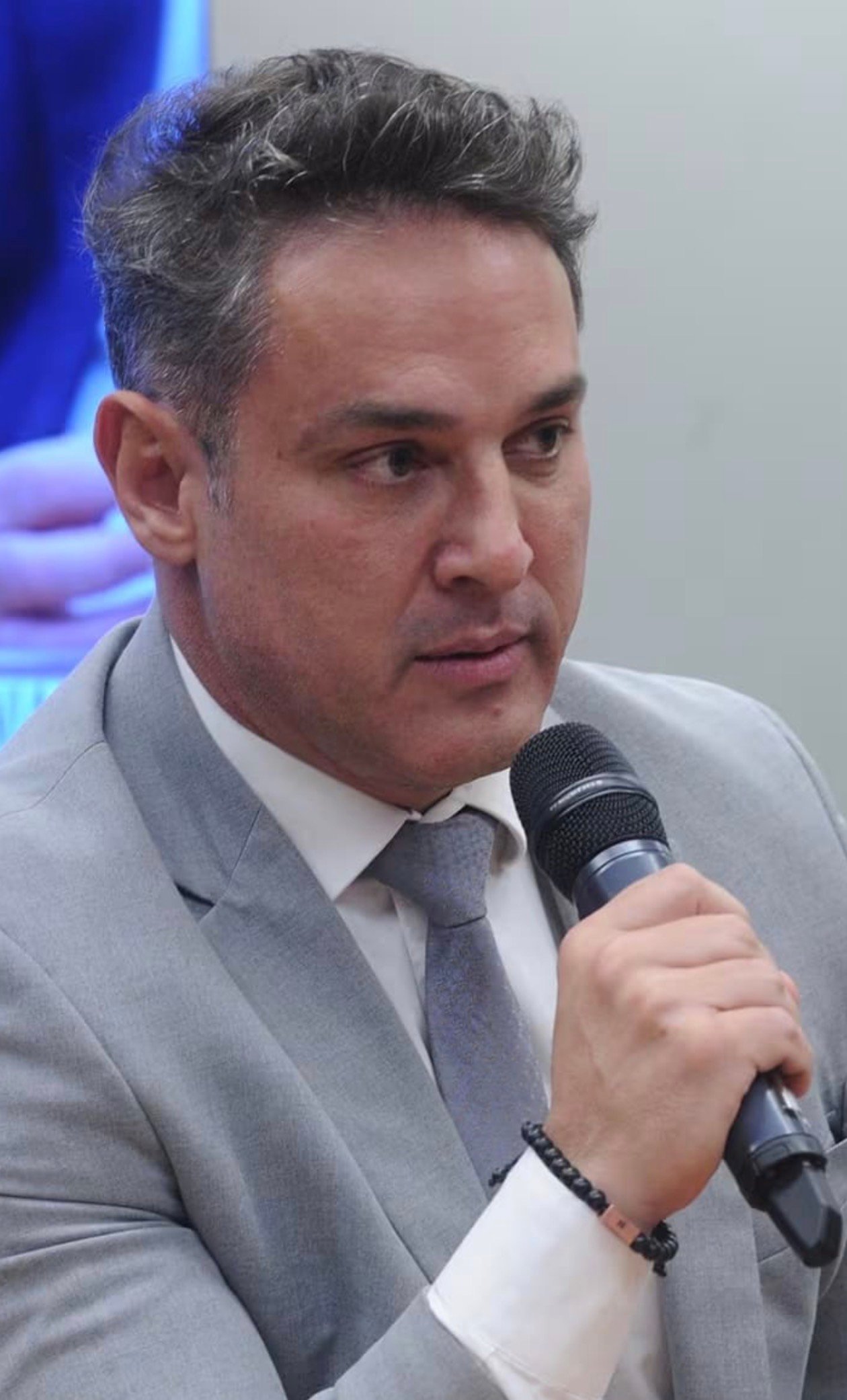 Zucco apresenta projeto para acelerar obras e resposta a tragédias climáticas