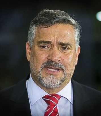 Pimenta critica ofensiva contra PCC e CV e fala em “traição ao Brasil”