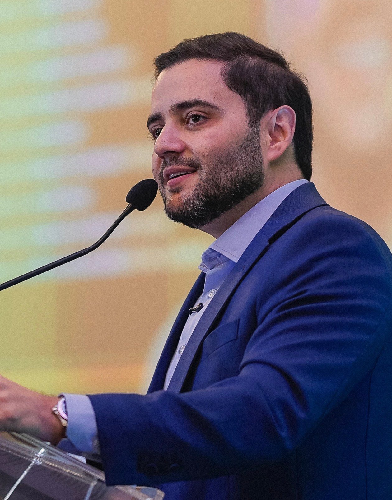 Gabriel Souza defende continuidade das transformações no Rio Grande do Sul durante o Tá na Mesa da Federasul