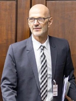 Agergs admite déficit de servidores enquanto cresce pressão sobre concessões 